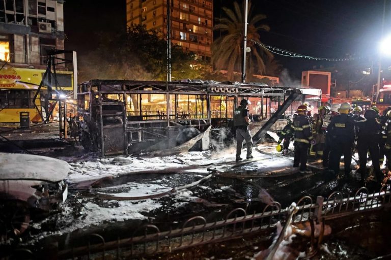 130 missiles tirés sur Tel Aviv et sa banlieue