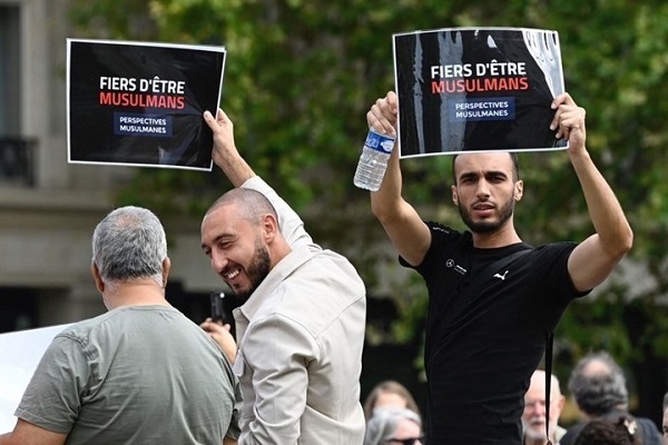 La France vise des dizaines de responsables musulmans
