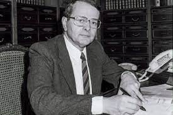 André Miquel, spécialiste de la langue et de la littérature arabes