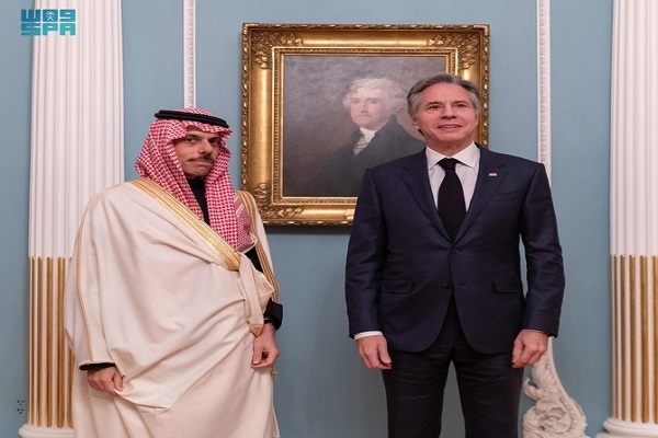 Les positions publiques et privées du Royaume sur Gaza sont identiques, souligne Faisal ben Farhane