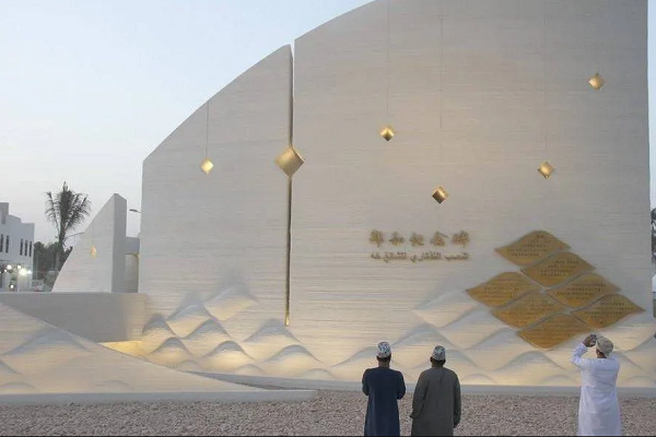 Le monument dédié à un amiral musulman chinois dévoilé à Oman+vidéo