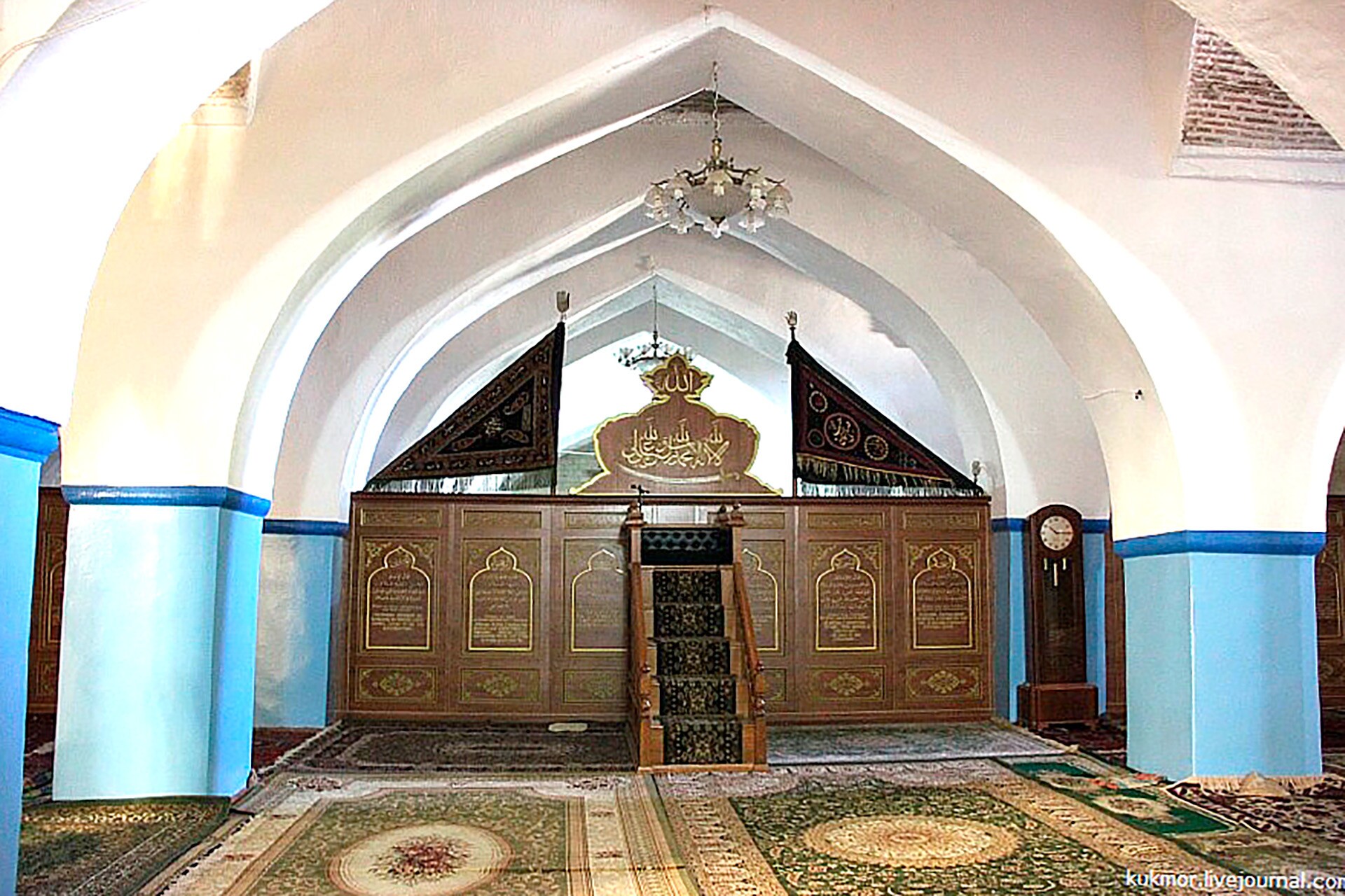 Où se trouve cette mosquée de 1300 ans ?