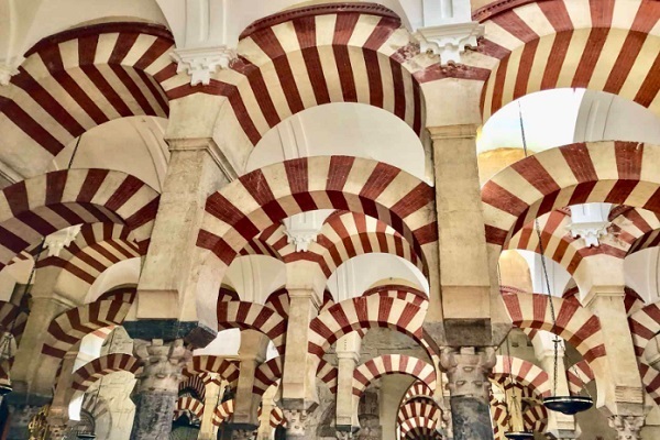 L’architecture de Cordoue, un souvenir de la glorieuse époque islamique, en Espagne