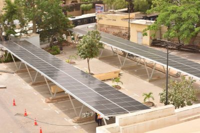 Dakar aura des mosquées et des églises vertes