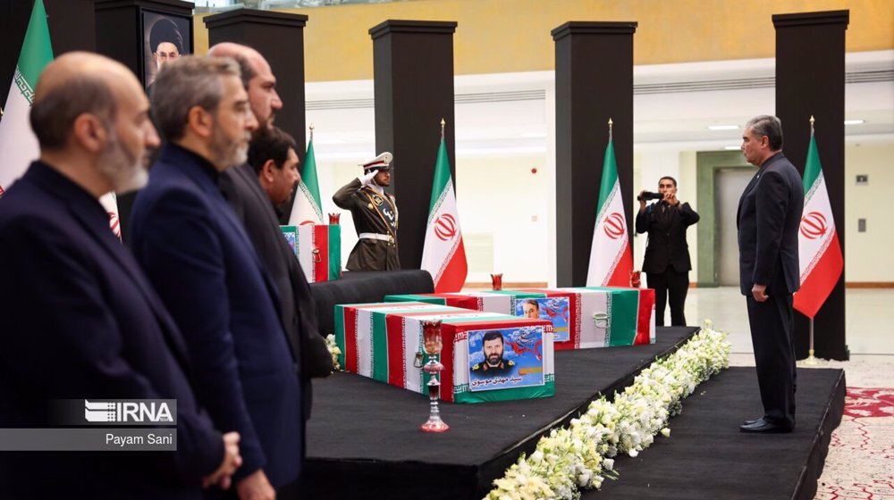Les hauts responsables des pays ont rendu hommage au président martyr