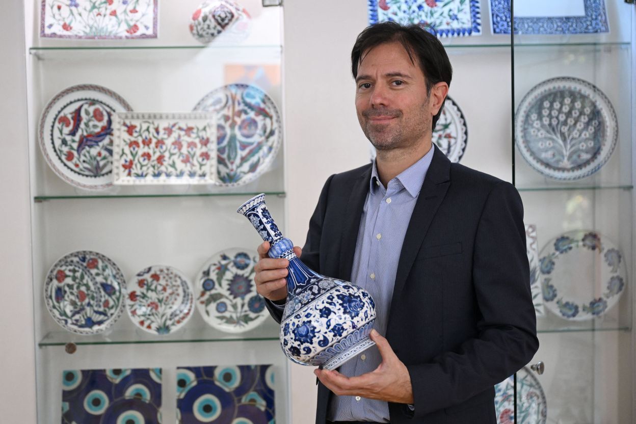 L’art des céramiques bleues d’Iznik, une tradition turque retrouvée