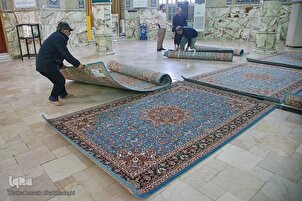 QOM (IQNA) – Ma’aikata sun tsaftace masallacin Jamkaran domin shirya shi domin gudanar da bukukuwan tsakiyar watan Sha’aban.
