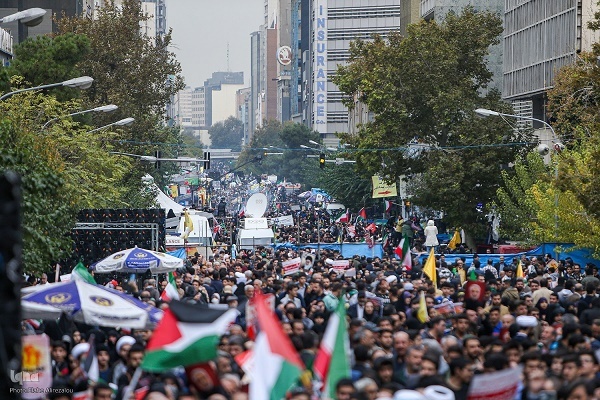 An gudanar da bikin Yomullah 13 ga watan Aban mai taken