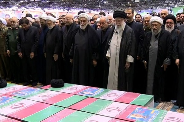 Jagoran juyin juya halin Musulunci ya yi sallah  ga gawar shahid Raisi da tawagarsa