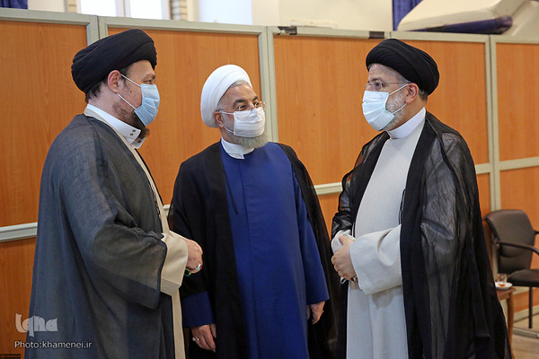 Yadda Ibrahim Ra'isi Ya Karbi Takardun Amincewa Da Zabensa A matsayin Shugaban Iran