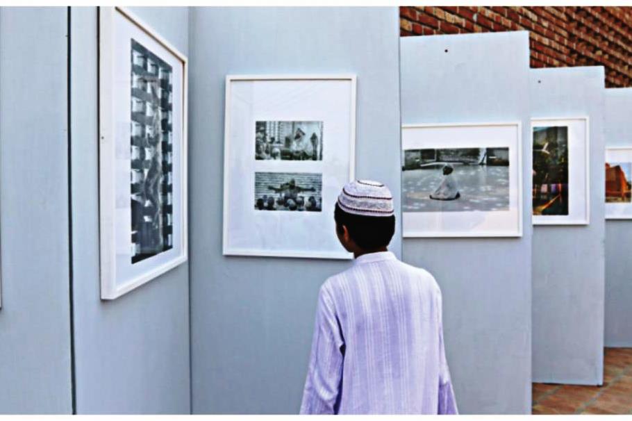 बांग्लादेश की मस्जिद में विभिन्न प्रदर्शनी