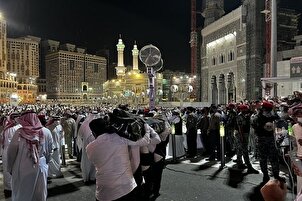 इस्लामी नव वर्ष की शुरुआत के साथ ही काबा का पर्दा बदल दिया गया + तस्वीरें और वीडियो