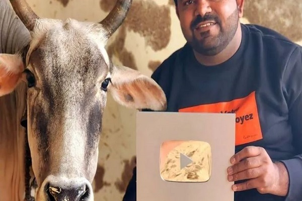 मुसलमानों के ख़िलाफ़ अपनी हरकतें पोस्ट करने वाले एक भारतीय को YouTube इनाम