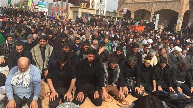 Salat Jamaah Bersama Seluruh Peziarah; Penghias Long March Arbain
