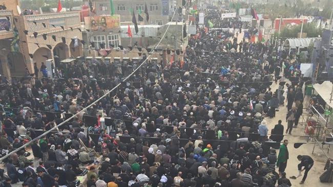 Salat Jamaah Bersama Seluruh Peziarah; Penghias Long March Arbain