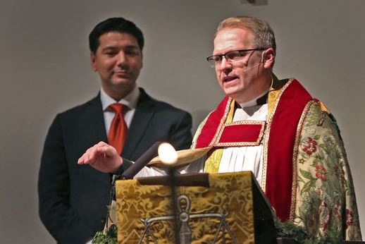 Gereja Indiana; Tuan Rumah Umat Islam dan Kristen