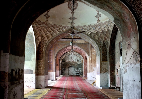 Rekonstruksi Masjid Begum Shahi di Lahore