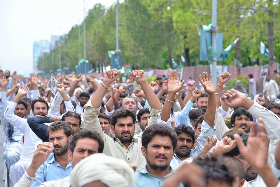 Demo Besar Komunitas Syiah Pakistan di Islamabad
