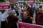 Serbuan Ekstremis Buddha ke Acara Islami di Myanmar