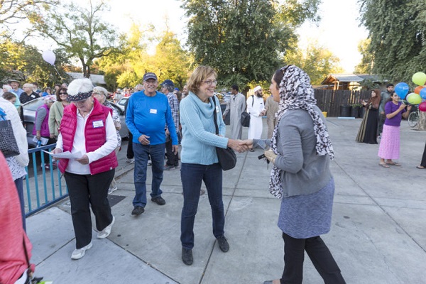 Jalan Kaki di California untuk Lebih Mengenal Agama-agama Lain