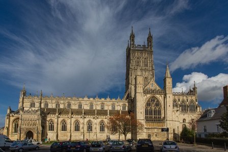 Pameran Antar Agama Gereja Gloucester Menjadi Terget Serangan