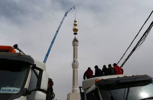 Pembukaan Menara Tertinggi Quds Bersamaan dengan Undang-undang Pembatasan Azan