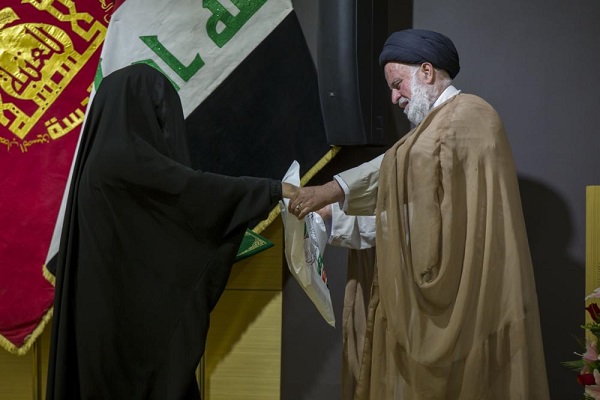 Penghargaan Wanita Kebanggaan Irak dalam Musabaqoh Alquran