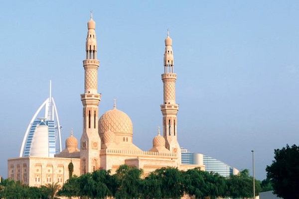 Masjid Emirat; Tuan Rumah Para Qori Kenamaan Dunia Islam