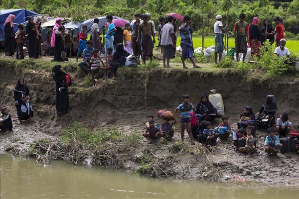 Hujan Musiman Mengancam Ribuan Muslim Rohingya