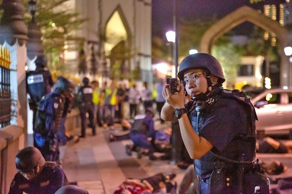 Manuver Anti-Terorisme di Masjid Sultan Singapura