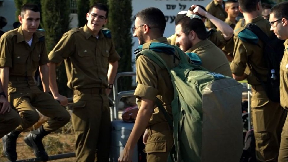 Gadis Israel Rela Dibui 3 Kali karena Tolak Wajib Militer