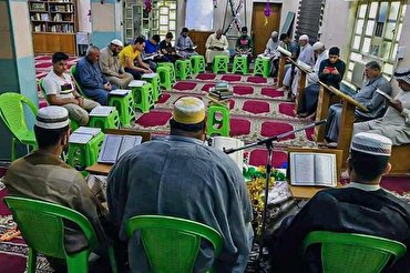 Warga Irak Menyambut Khataman Tartil Alquran Ramadan