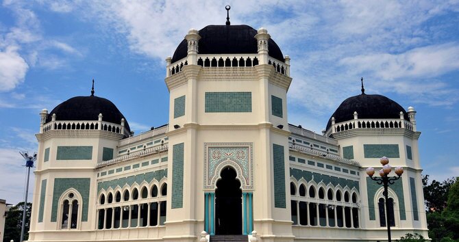 Mengulik Arsitektur Masjid Raya Al-Mashun, Perpaduan Antara Timur Tengah dan Eropa