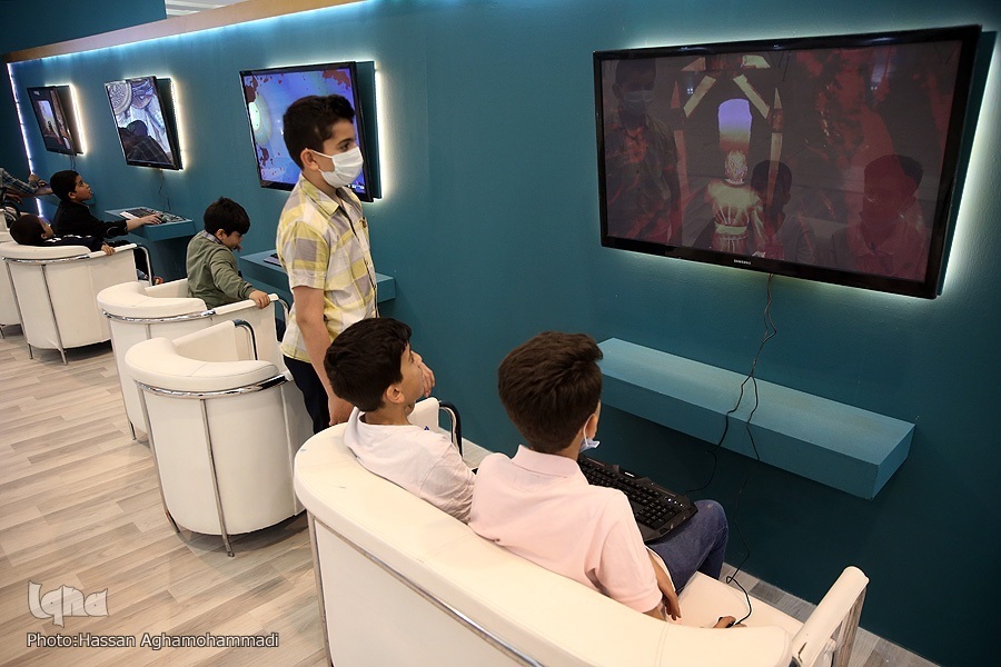 Presentasi Produk Digital Dwibahasa Lembaga Penelitian Kebudayaan dan Maarif Alquran dalam Pameran Alquran