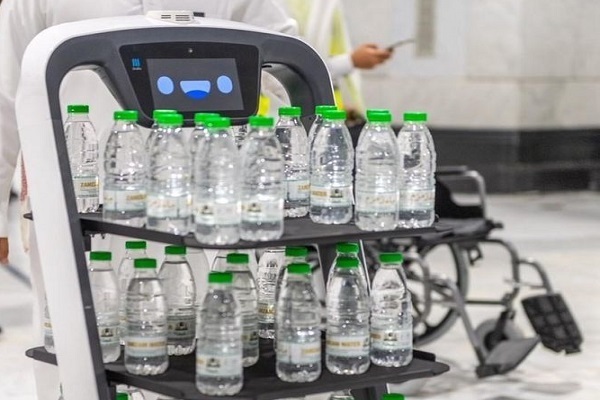 Zamzam; Air Termanis dan Suvenir Paling Penuh Berkah yang Dinanti dari Para Jemaah
