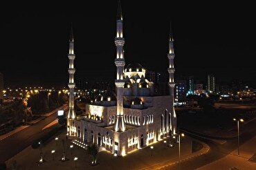Gambar: Masjid Badriya Nasser Al-Jeyan, Dikenal Sebagai 