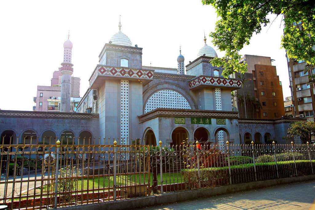 Masjid Agung Taipei, Jembatan Budaya dan Contoh Arsitektur Megah Taiwan