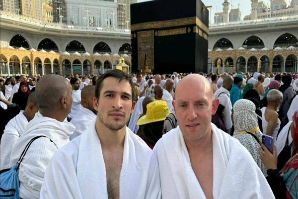 Wakil Presiden The Professional Fighters League Amerika Memeluk Islam