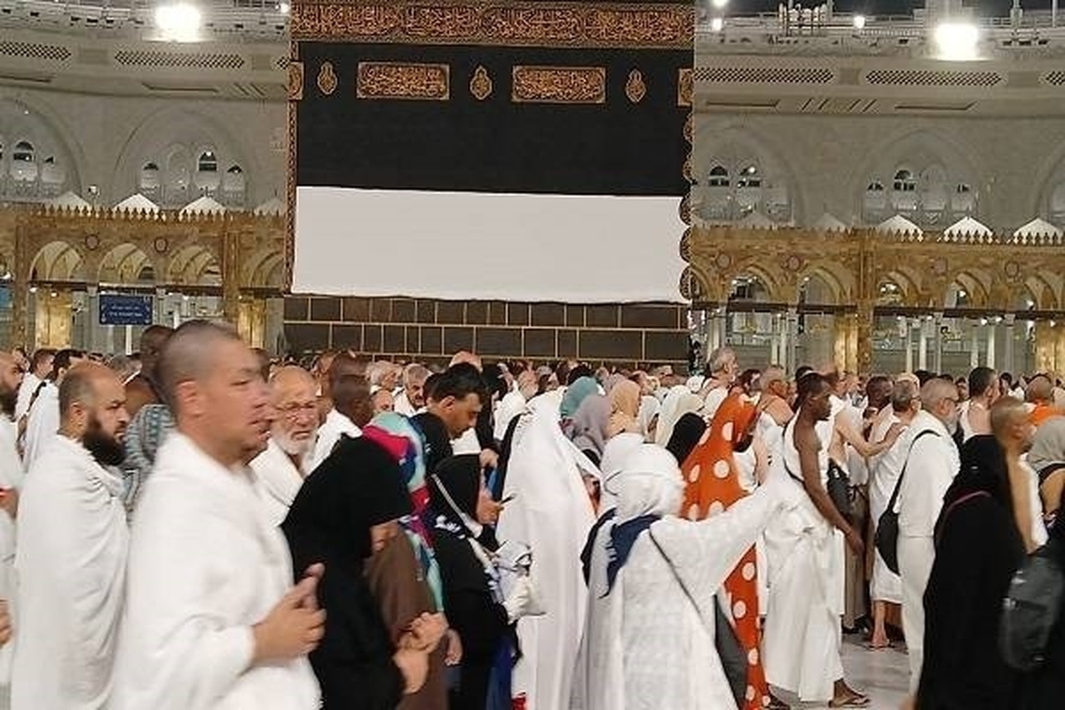 Tawaf Peziarah Baitullah al-Haram di Hari-hari Terakhir Bulan Dzulqa’dah