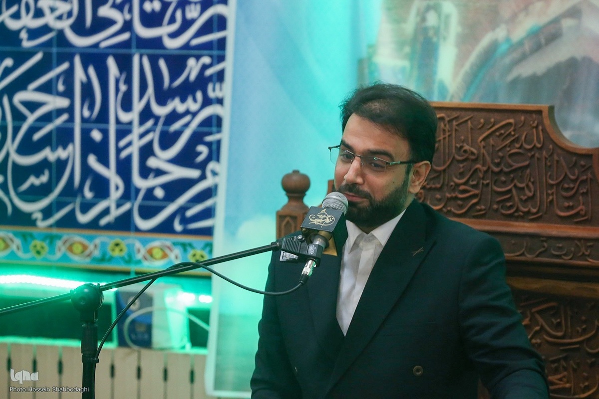 Lantunan Qasem Moghaddami di Karbala al-Mu’alla