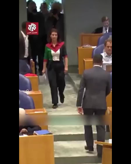 Karena Pakai Baju Bendera Palestina, Esther Ouwehand Dilarang Bicara di Parlemen Belanda