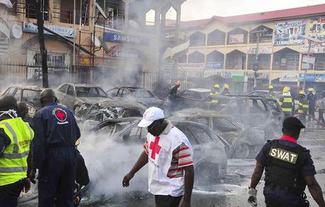 Nigeria: crolla tetto chiesa, 160 morti