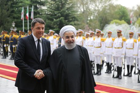 Renzi a Teheran: Rohani, Italia torni primo partner commerciale europeo dell'Iran