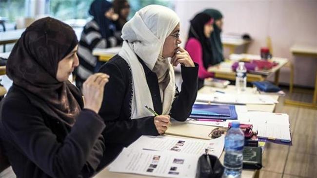 Polemiche per dichiarazioni anti-Hijab in Francia
