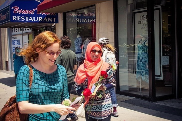 Usa:combattere l’islamofobia con i fiori