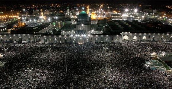 Lettura collettiva del Corano durante l’ultima notte di Qadr