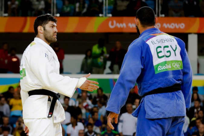 Il judoka egiziano Islam El Shehaby ha rifiutato di stringere la mano del suo avversario, l'israeliano