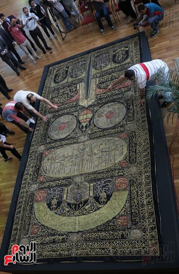 Egitto:il telo della Ka’ba alla biblioteca di Alessandria
