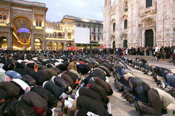 Islam seconda religione in crescita in Italia Islam seconda religione in crescita in Italia