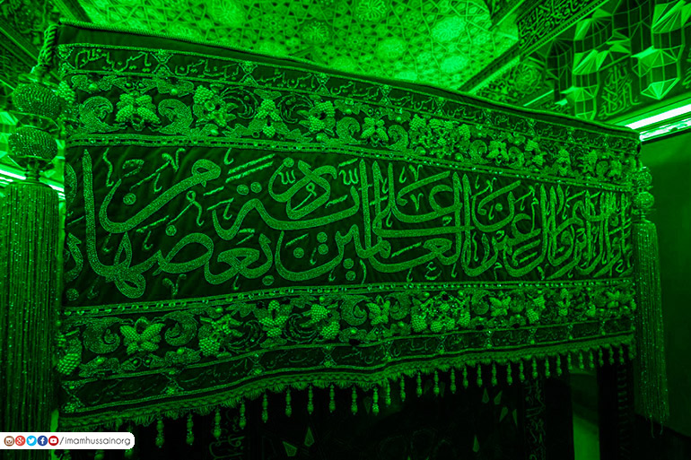 Rinnovati i teli sulla tomba dell'Imam Hoseyn(AS)